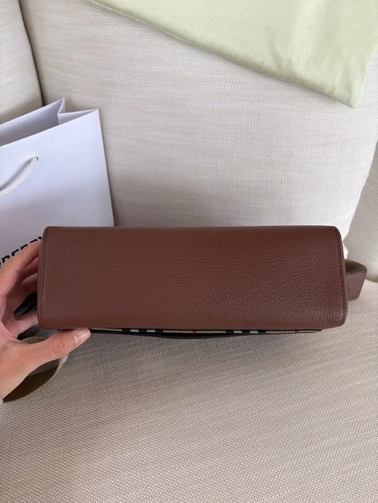 Burberry Brown / Vintage Check Note Bag in excellent condition 🤎 - Picture 6 of 6